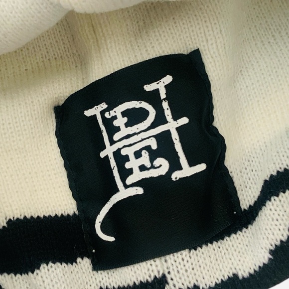 Ed Hardy Geisha Embroidered Checkered Animal Knit Beanie Hat Cap Women OSFM NWT - Picture 5 of 14